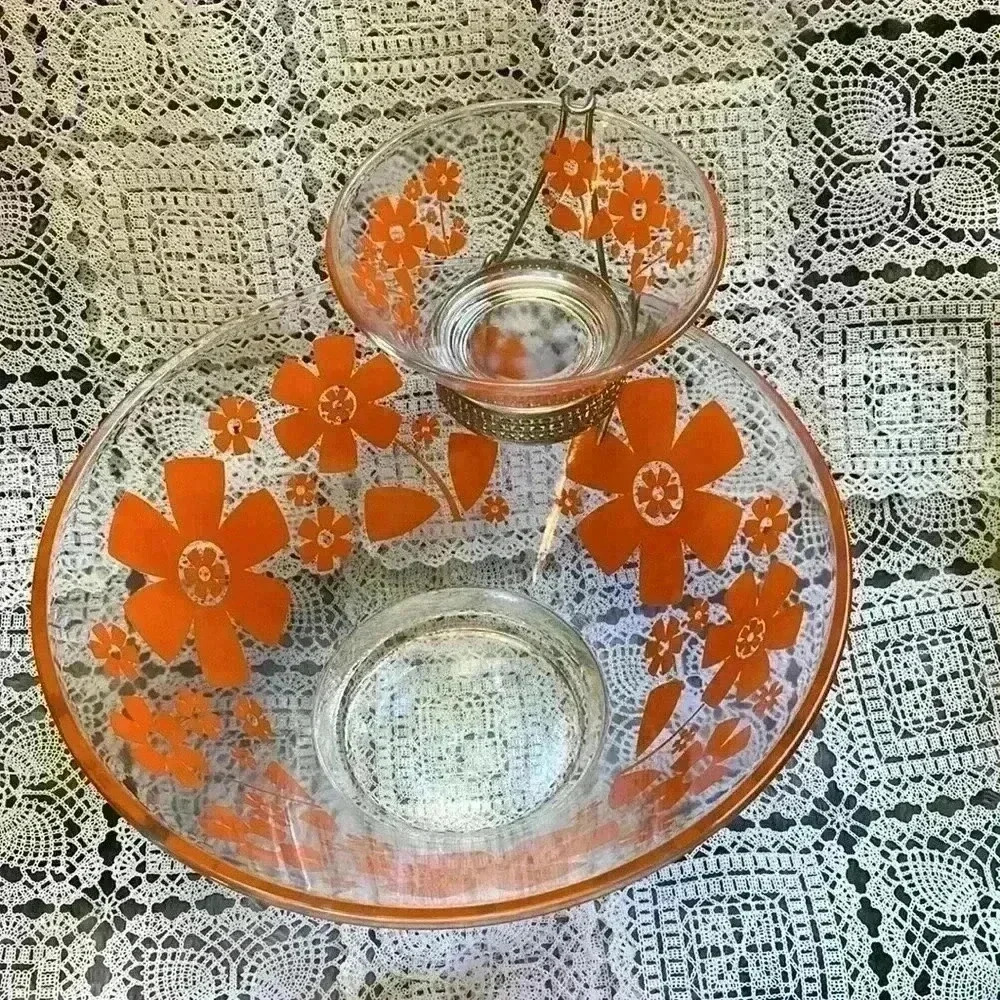 Mid-Century Atomic Daisy Flower Glass Chip &  Dip Serving Bowl Set - Picture 4 of 16